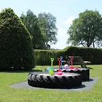 Minicamping De Lindenhoeve - Tent Eendje Nistelrode