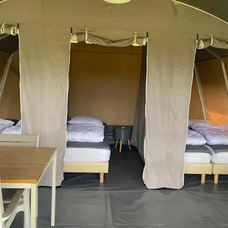 Minicamping De Lindenhoeve - Tent Eendje Chalet